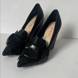 Nine West 'Hilldao' black leather heels, size 4.5 =